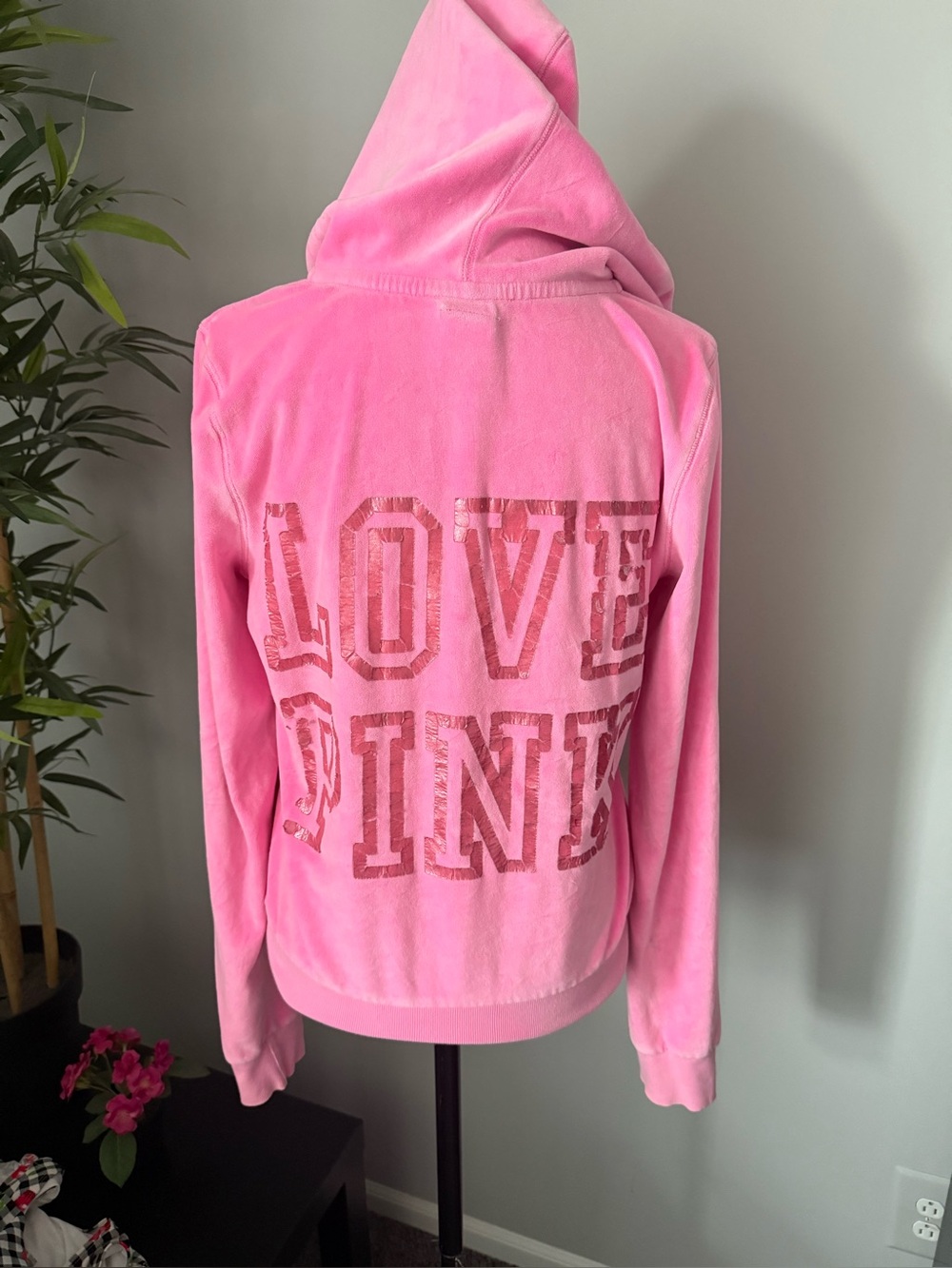 Victoria’s Secret Pink Jacket size large women pink velour y2k